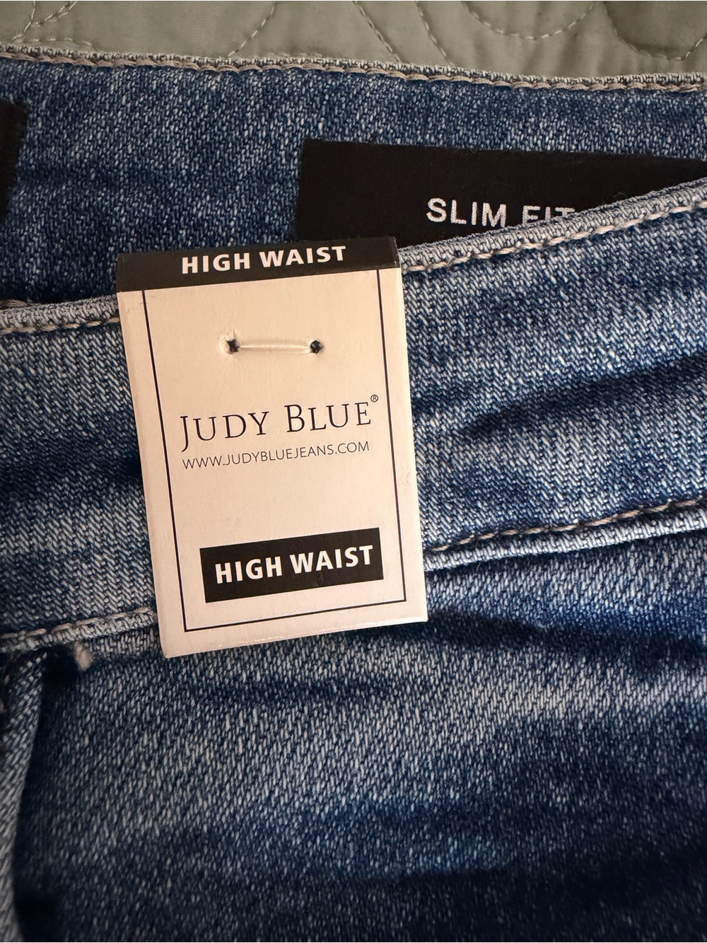 Judy Blue Size 1/25 High Rise Slim Fit Distressed Raw Hem Jeans NWT - Picture 4 of 15